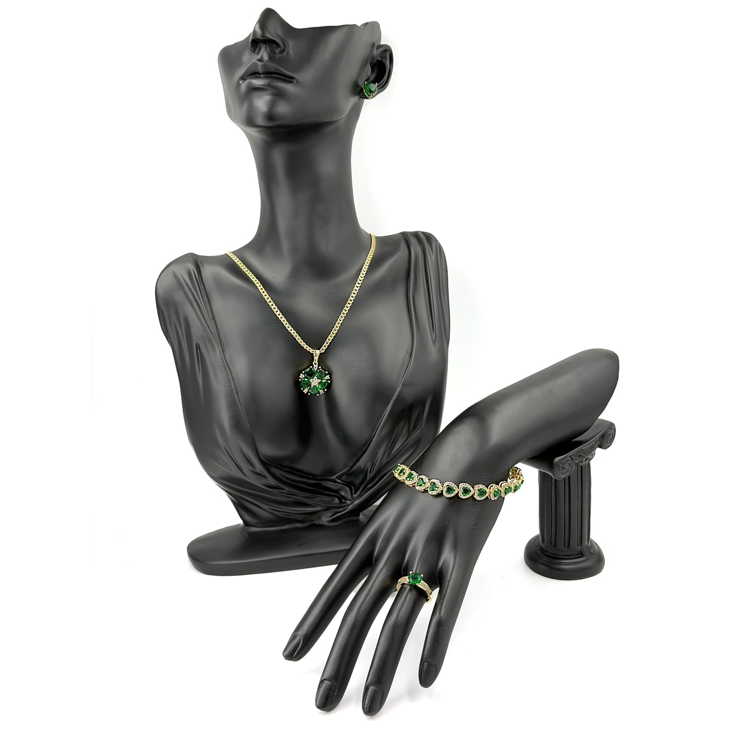 Cadena con dije, brazalete, zarcillos y anillo oro laminado alta calidad