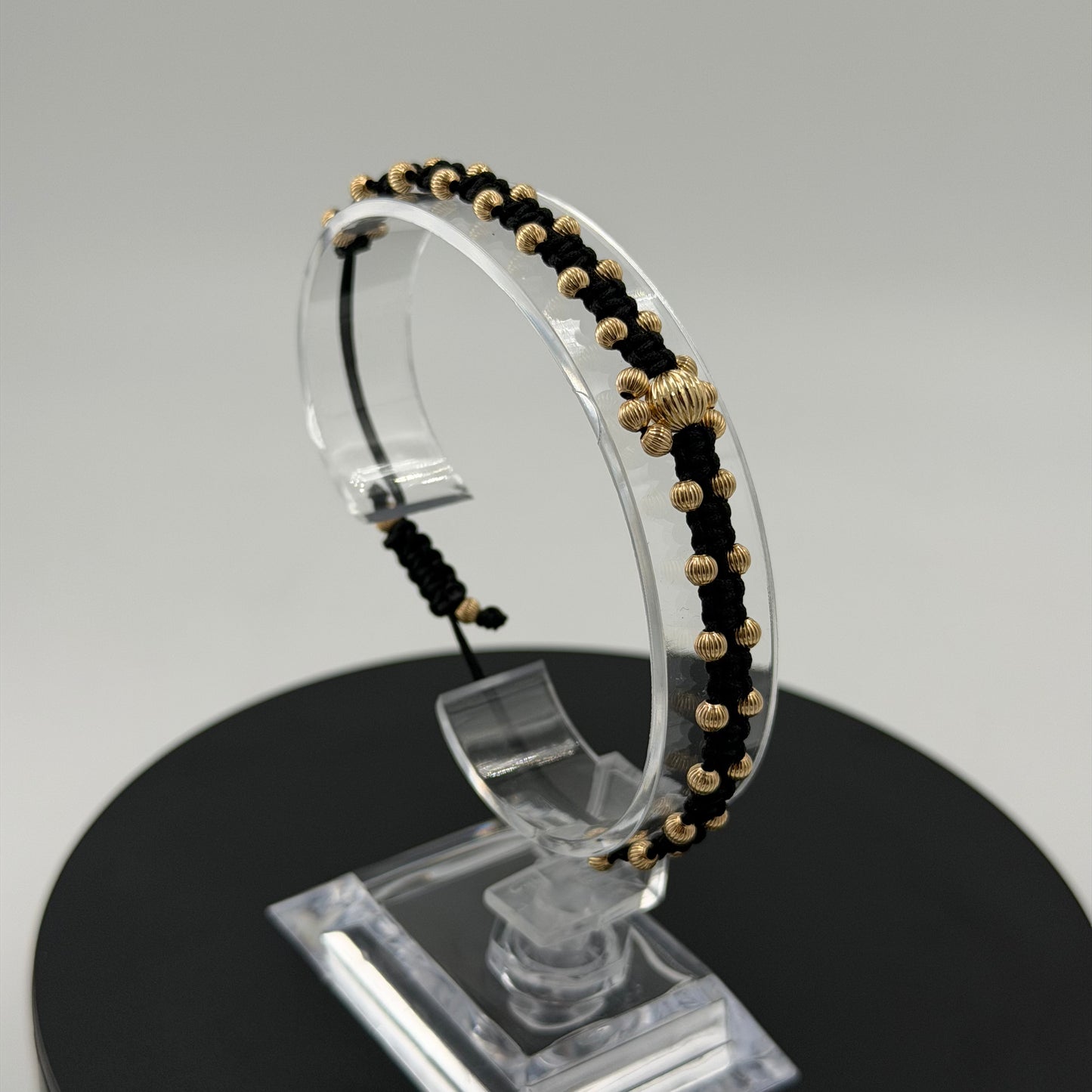 Pulsera Tejida Artesanal. Nuestras Pulseras son Ajustables