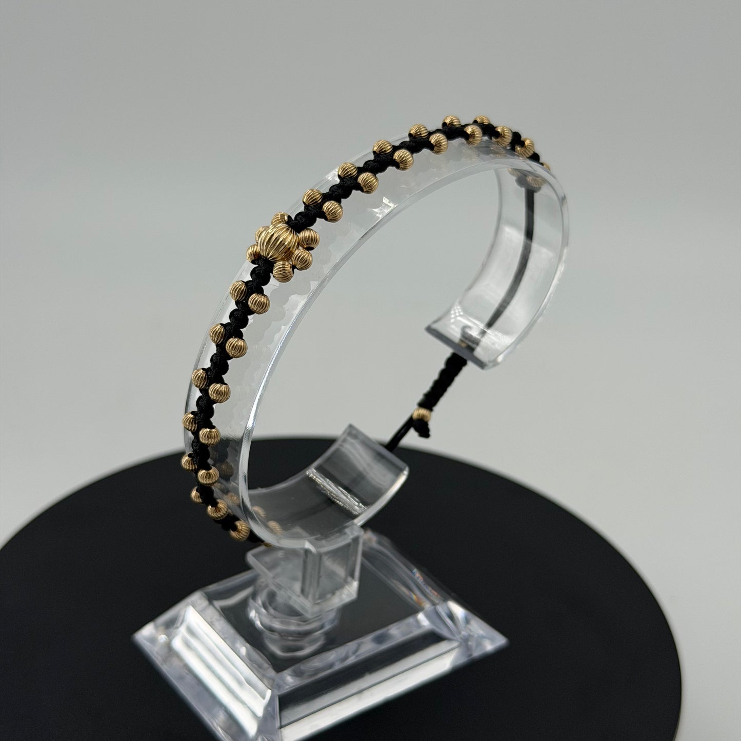 Pulsera Tejida Artesanal. Nuestras Pulseras son Ajustables