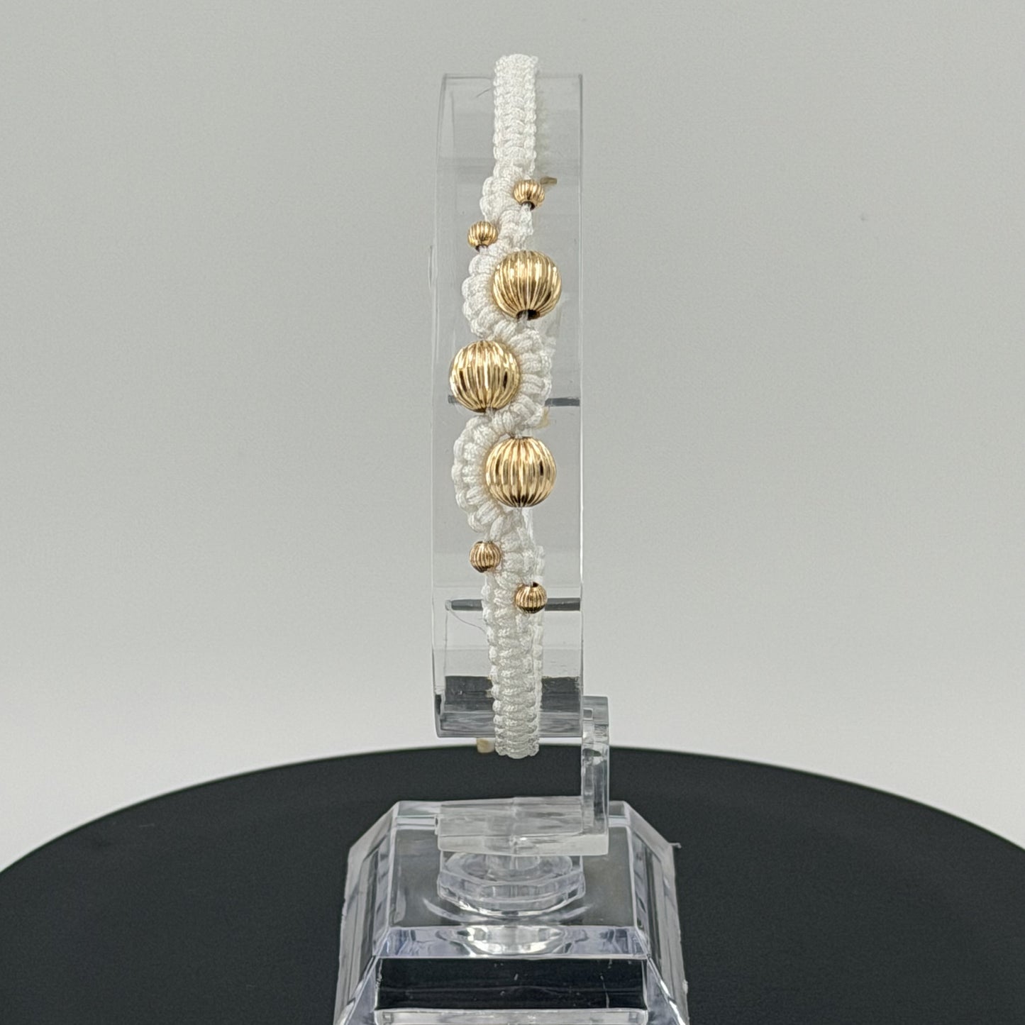 Pulsera Tejida Artesanal Oro Laminado. Nuestras Pulseras son Ajustables