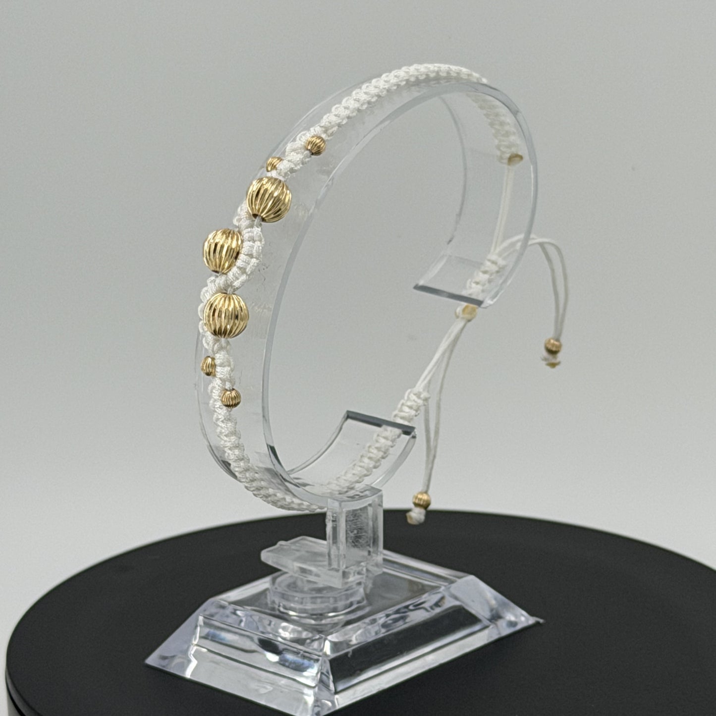 Pulsera Tejida Artesanal Oro Laminado. Nuestras Pulseras son Ajustables