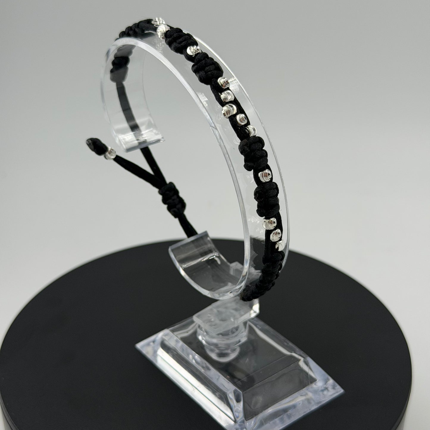 Pulsera Tejida Artesanal Oro Laminado Blanco. Nuestras Pulseras son Ajustables