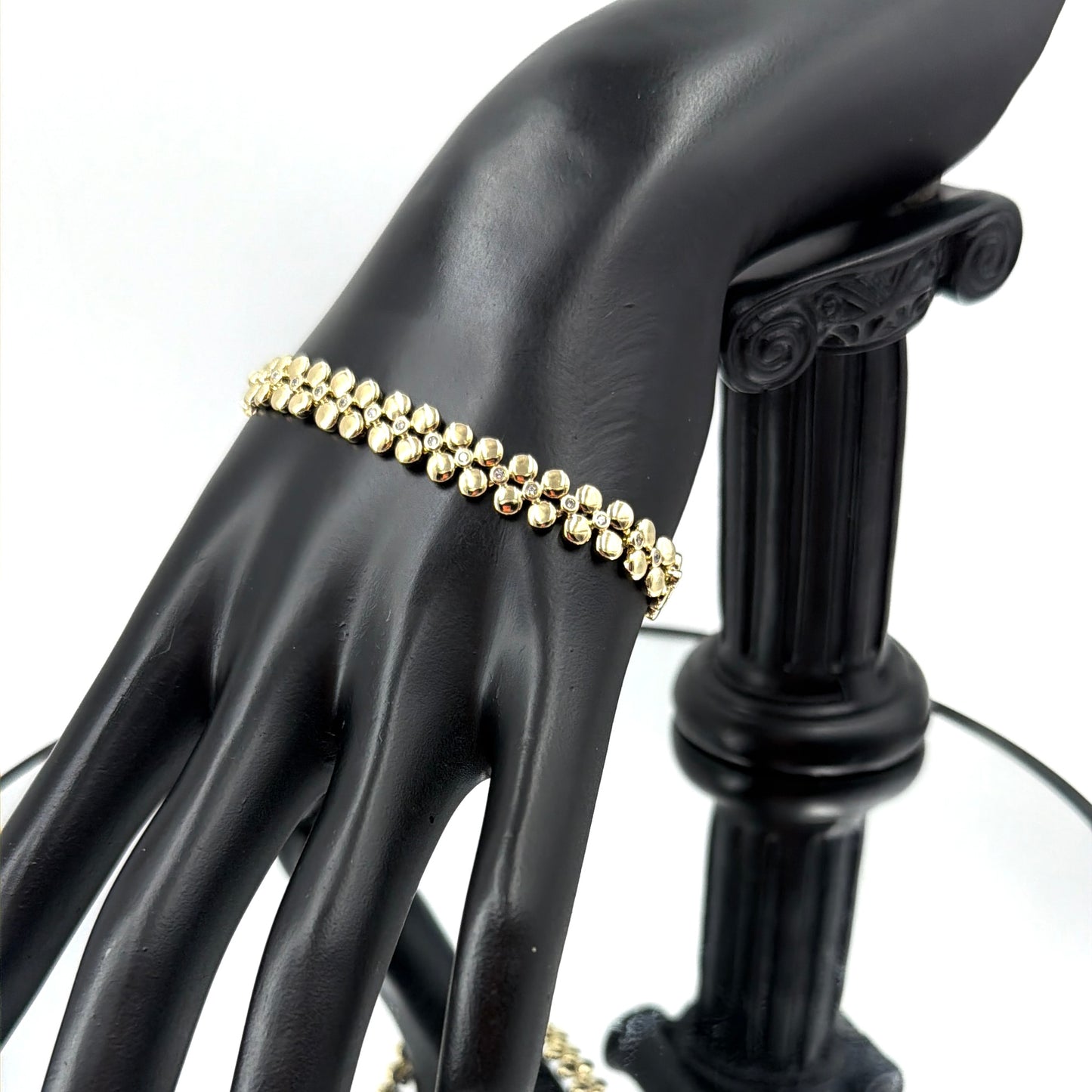 Rolled gold bracelet for women
